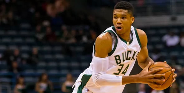 欧文左膝遭 欧文左膝遭